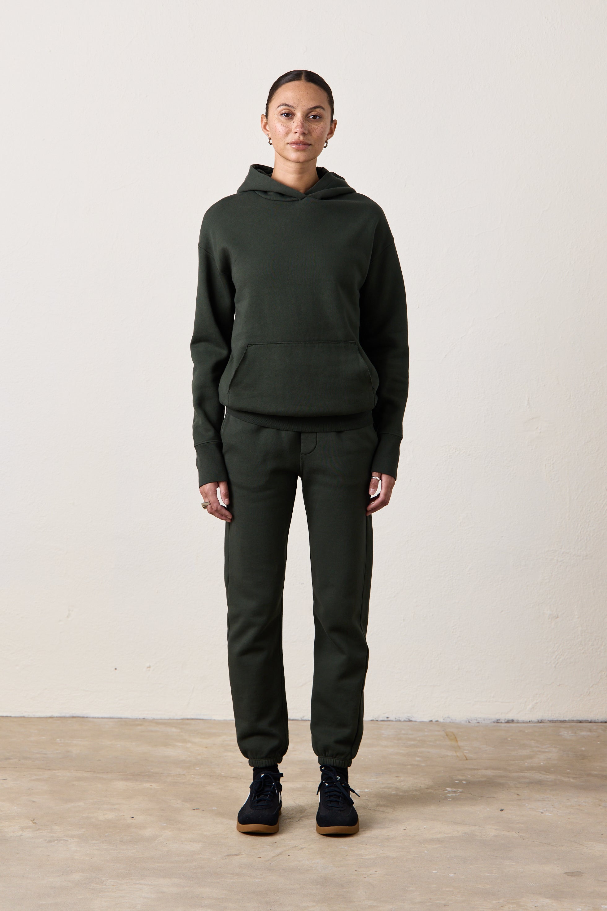 ELLIS RELAXED COZY FLEECE HOODY