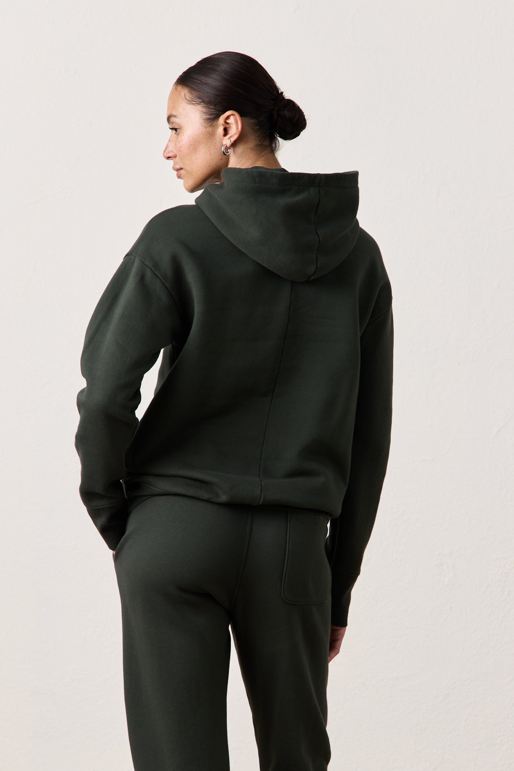 ELLIS RELAXED COZY FLEECE HOODY