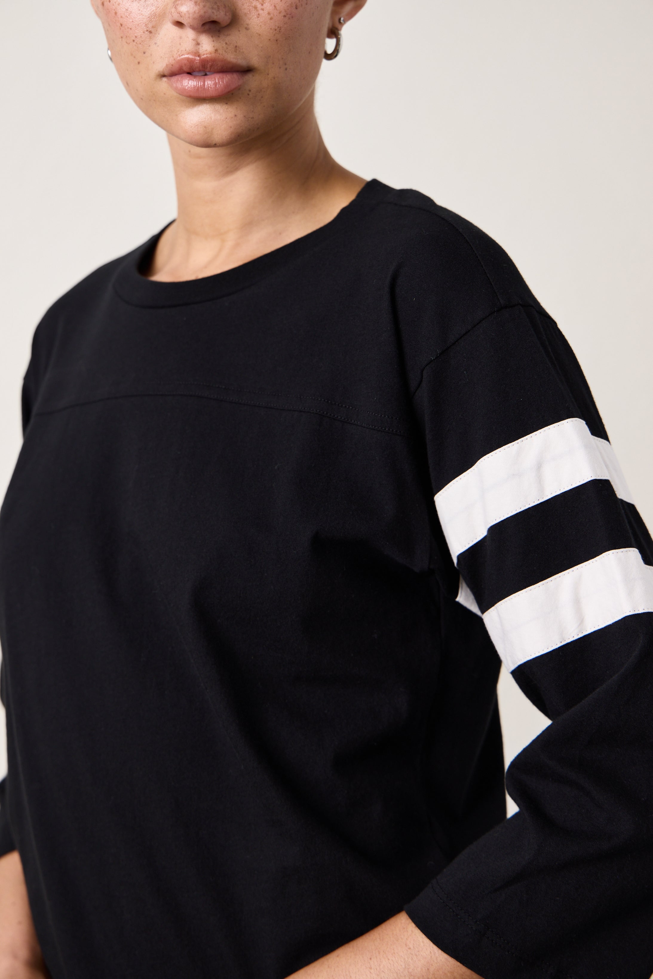 HART FINE JERSEY FOOTBALL TEE