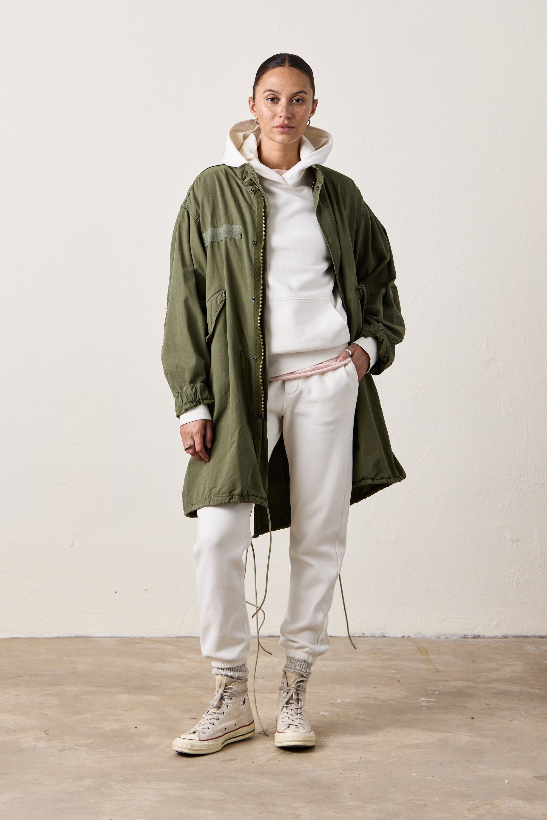 ELLIS RELAXED COZY FLEECE HOODY