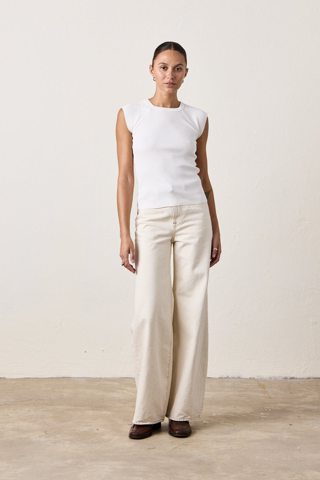 CHLOE FITTED RIB TEE